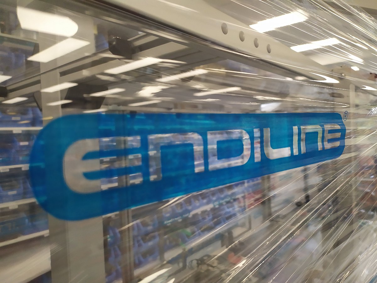 Egyedi feliratozású kézi strechfólia image